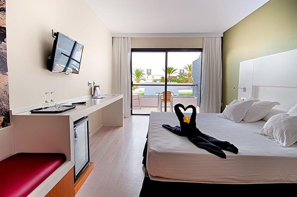 R2 Romantic Fantasia Dreams And Suites Hotel (Adults Only) Tarajalejo Extérieur photo